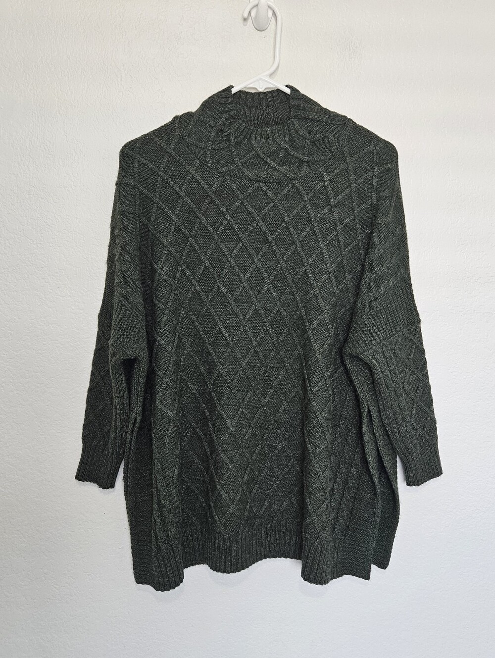 Mersea Lisbon Traveler Mock Neck Cable Knit Sweater Womens One Size Moss Green
